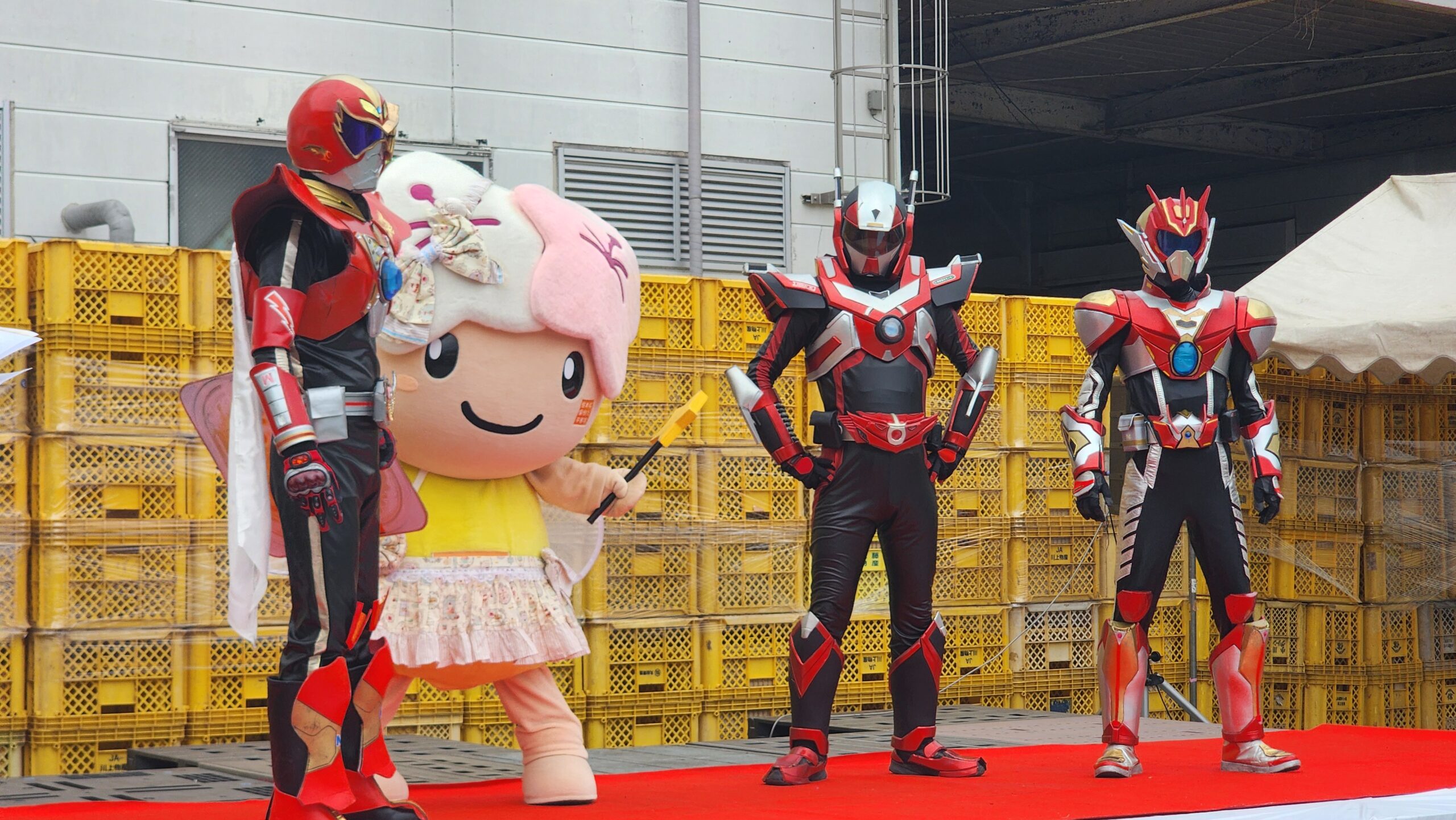 【メディア掲載】とちぎテレビ「イブ6プラス」にて開運戦士ブレイバーンによる『第21回あじさい祭り』ご出演時の様子を紹介いただきました 【メディア掲載】とちぎテレビ「イブ6プラス」にて開運戦士ブレイバーンによる『第21回あじさい祭り』ご出演時の様子を紹介いただきました